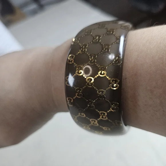 Elegant Brown Patterned Bangle - Picture 7 of 7